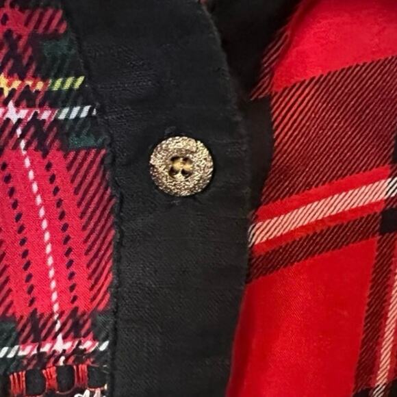 Calessa Red Patchwork Plaid Embroidered Button Front Top Medium Artsy Holiday - Picture 7 of 10